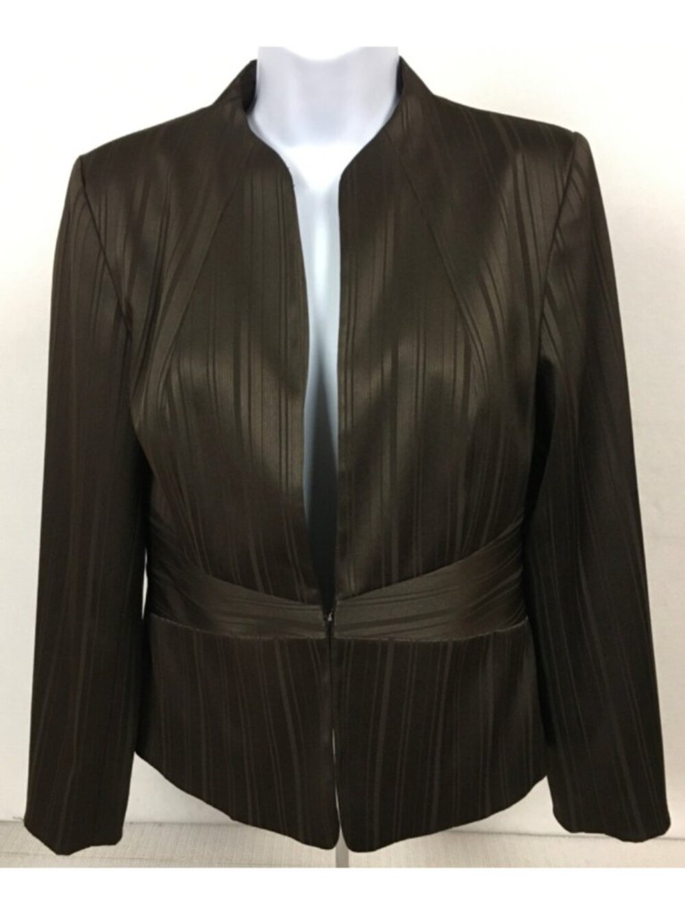 I N Studios Coat Size 6 Brown Lined Hook Eye Close Cinched Waist Long Sleeves